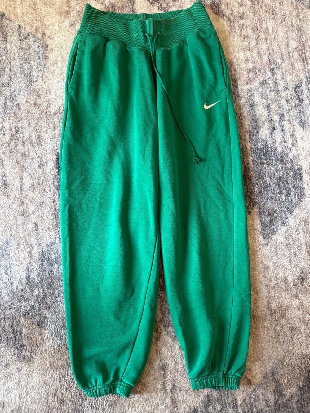 Nike Cuffed Sweatpants